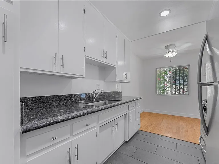 1336 N Citrus Ave #2 — Photo 8