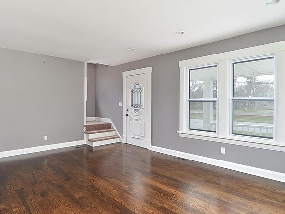 4th image of 1220 Broadway Ave
