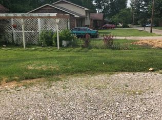 805 Martin Luther King Jr Ct, Versailles, KY 40383