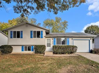 1526 Quincy Dr, Mishawaka, IN 46544