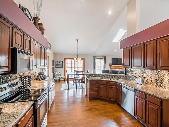 2nd image of 5655 Seminole Way