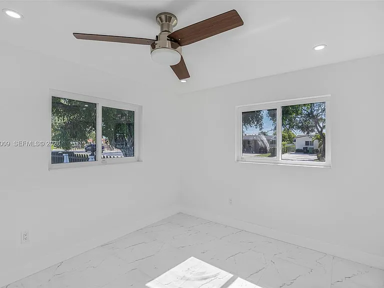 2901 SW 92nd Ave — Photo 13