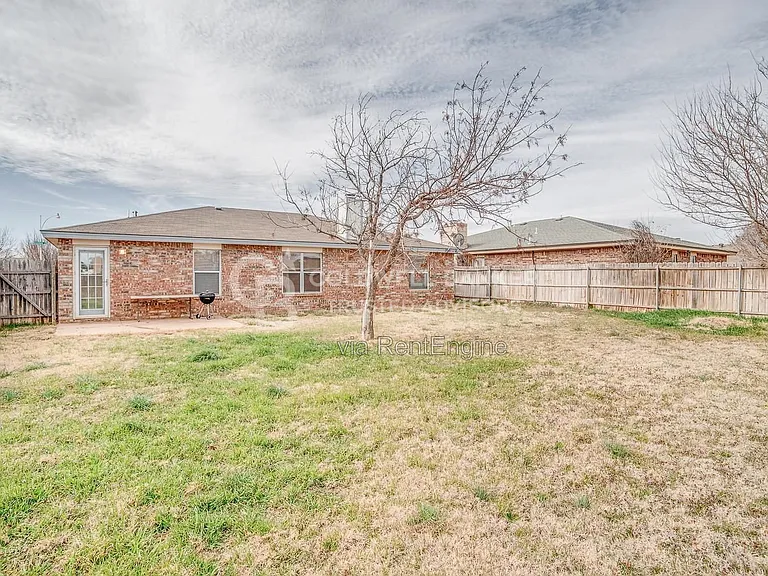 801 Ironton Dr — Photo 9