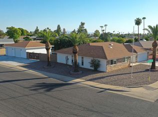 15682 N Lakeforest Dr, Sun City, AZ 85351