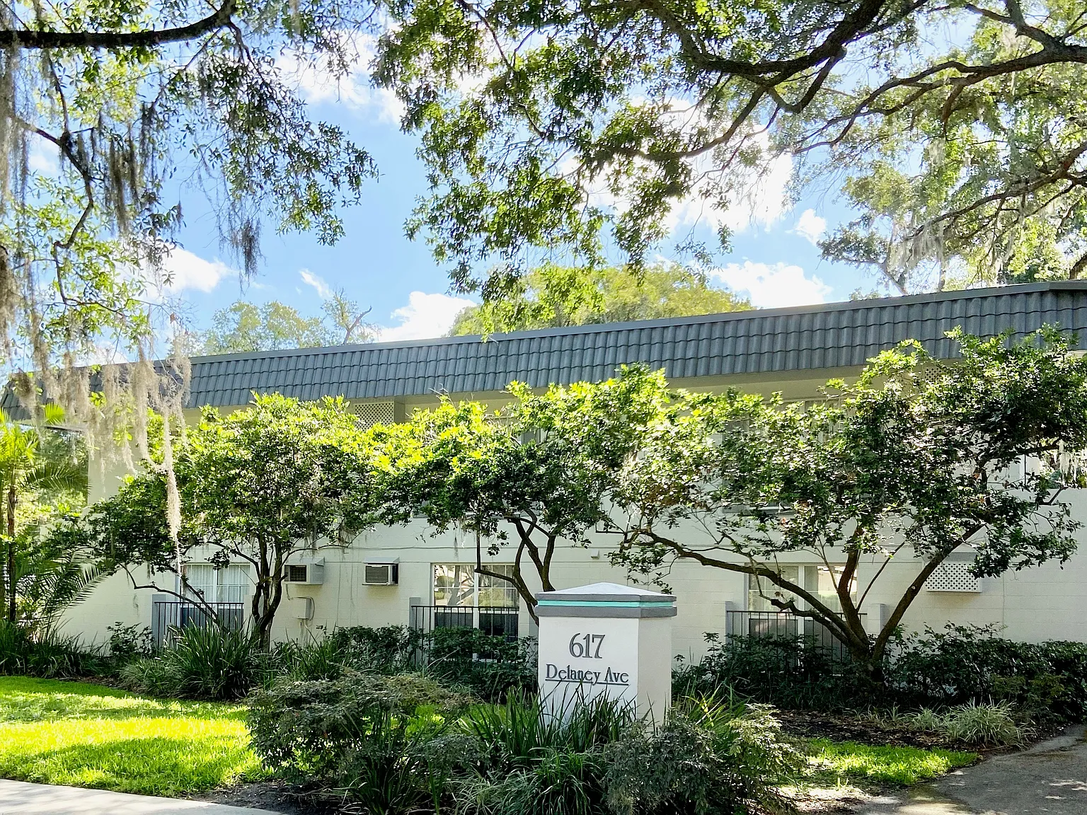 Studio, 500 sqft, $1,050 — Photo 2