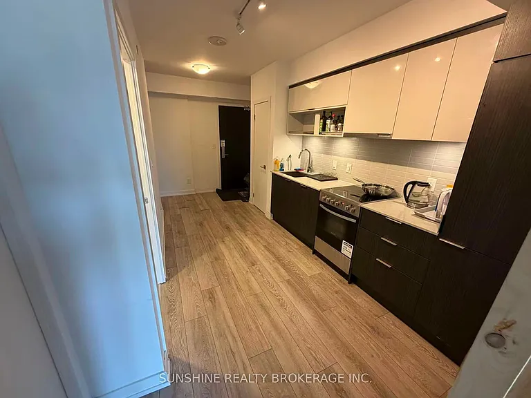 159 Wellesley St E #3210 — Photo 6