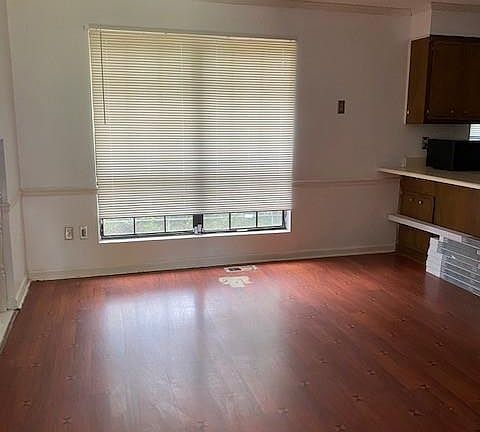 3rd image of 2707 Loren Pkwy