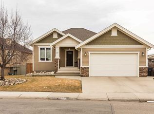 12 Cougar Cv N, Lethbridge, AB T1H6H2