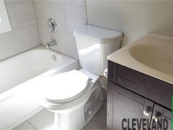 5th image of 6804 W Clinton Ave APT 13