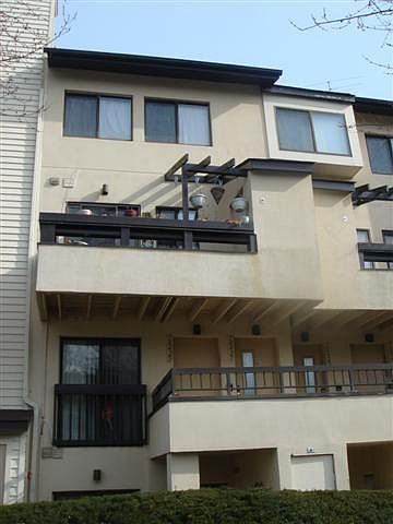 Top level with balcony