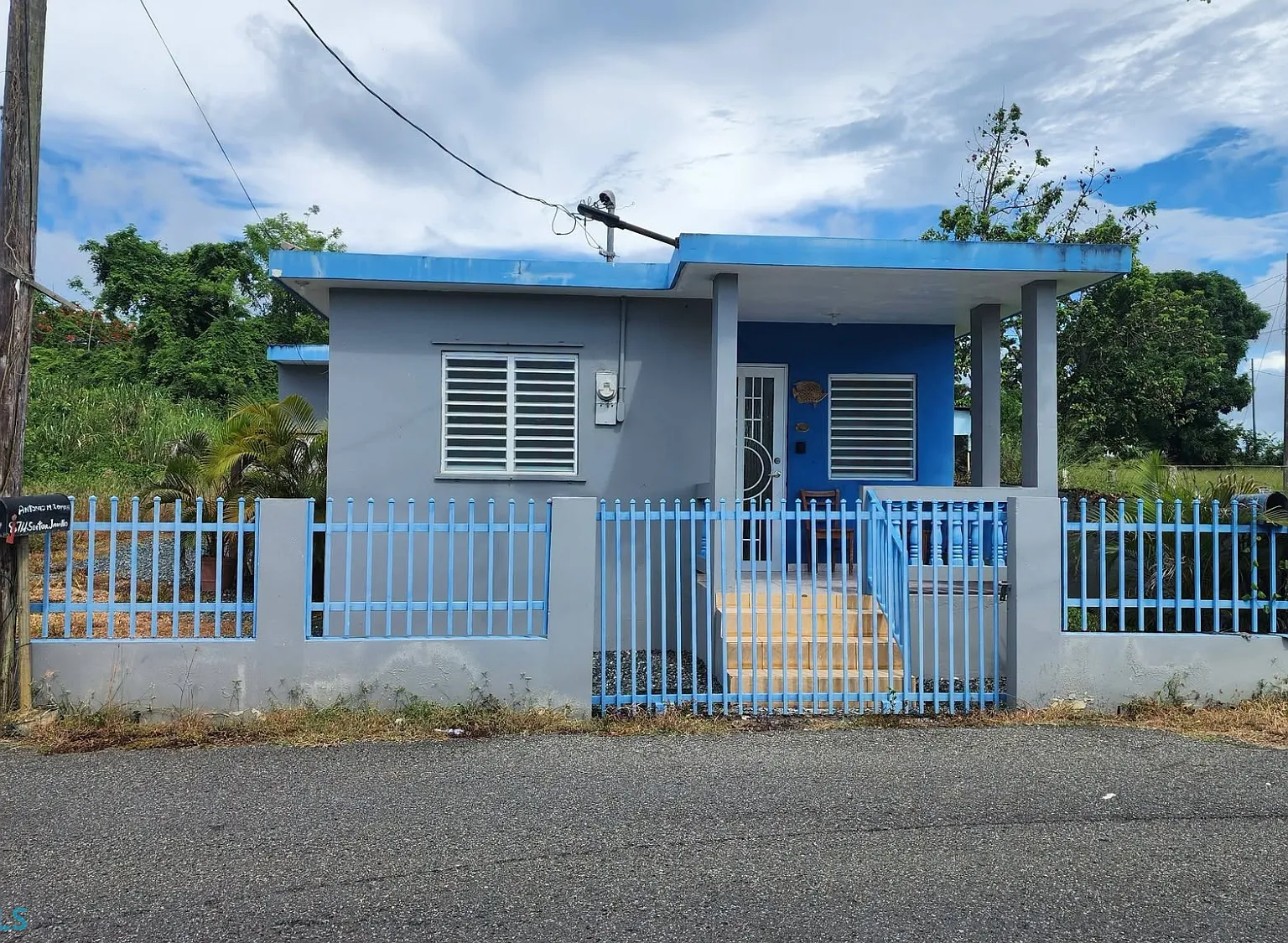 3 bed, 2.0 bath, 1254 sqft, $1,300 — Photo 1