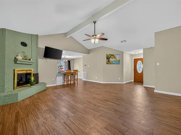 2719 Flintrock Cir, Houston, TX 77067