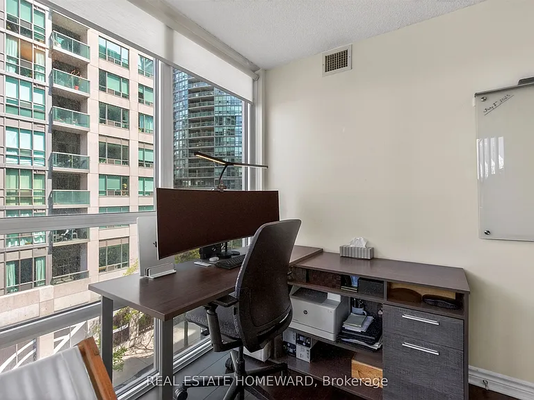 25 Lower Simcoe St #518 — Photo 16