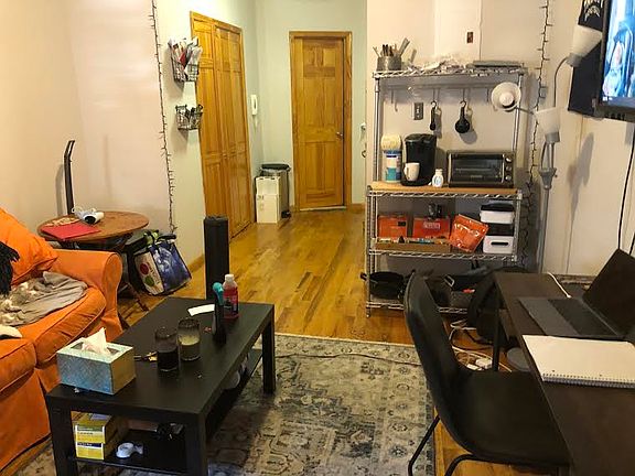 5th image of 331 W 43rd St #5L