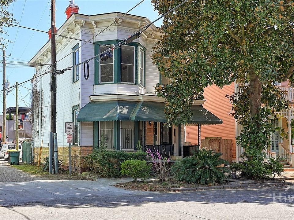 1st image of 1112 Barnard St #A