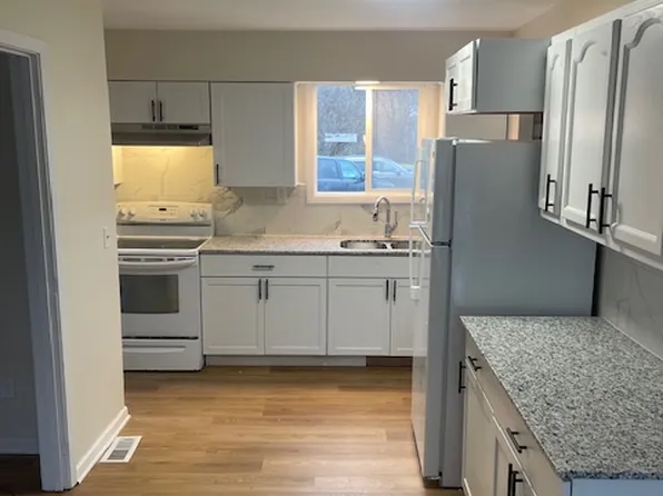 1657 W Kemper Rd, Cincinnati, OH 45240