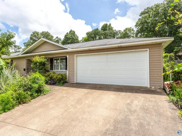 1321 Monte Vista Dr, Gadsden, AL 35904