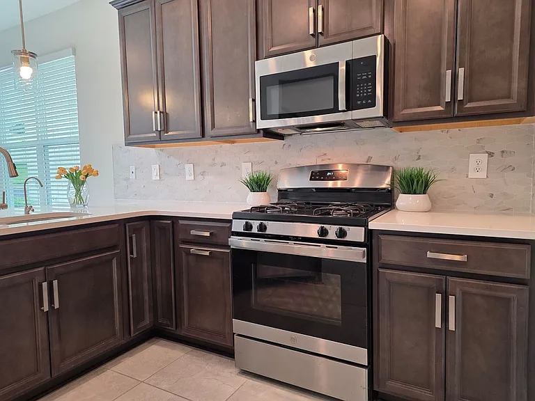2865 High Pointe St — Photo 13