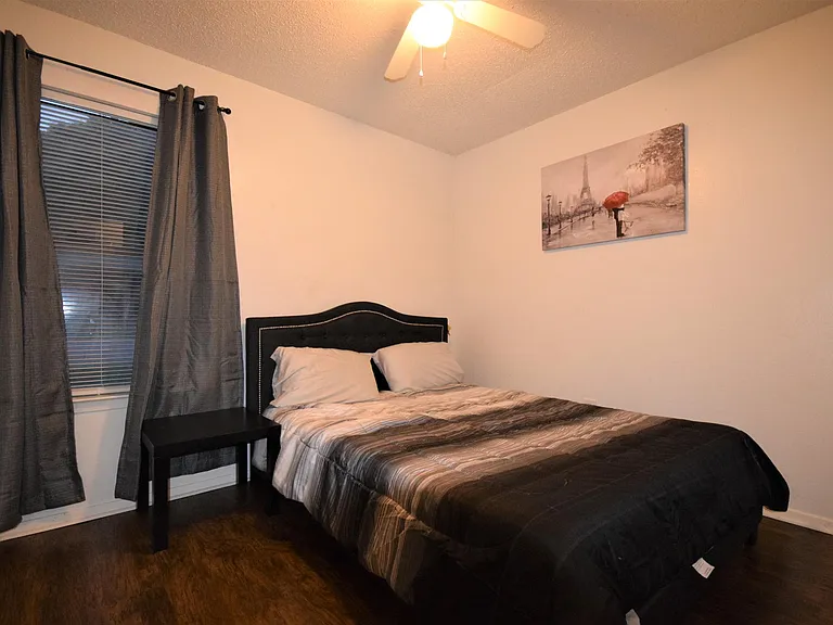 6401 Basswood Dr #A — Photo 8