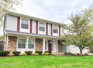 1020 Brower Dr, Roselle, IL 60172