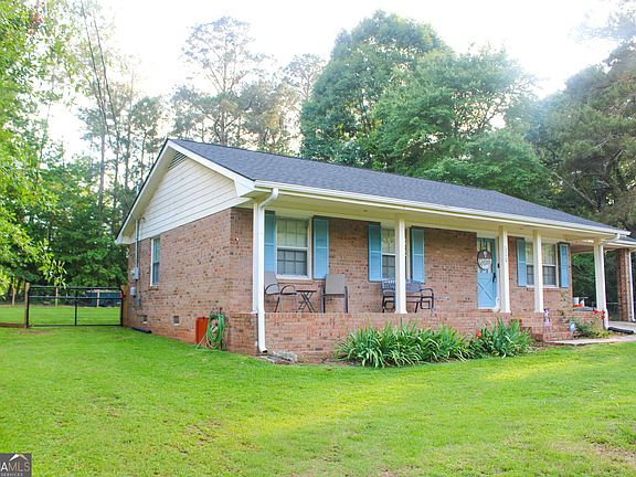 2nd image of 2569 Wildwood Way