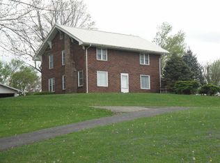 516 E Broadway St, Loogootee, IN