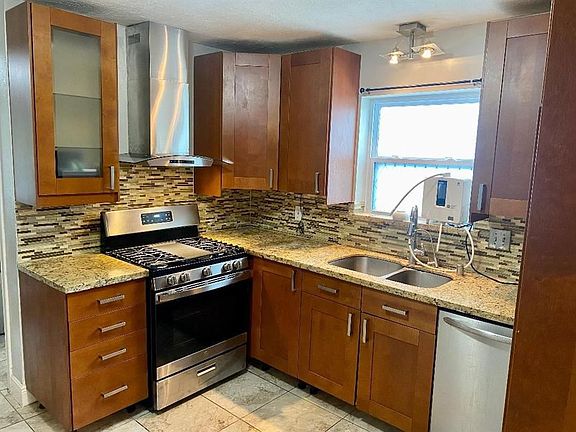 2nd image of 2419 Briarlee Dr