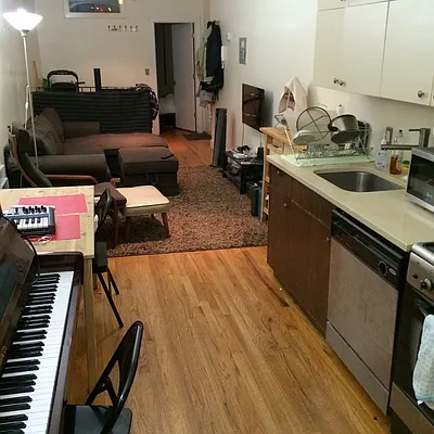 Rented by Nooklyn NYC LLC | media 3