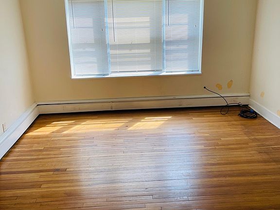 2nd image of 789 W Ferry St #D2