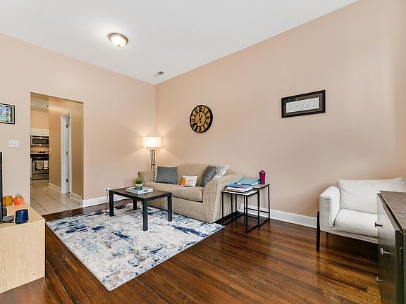 4th image of 1847 W Armitage Ave APT 2