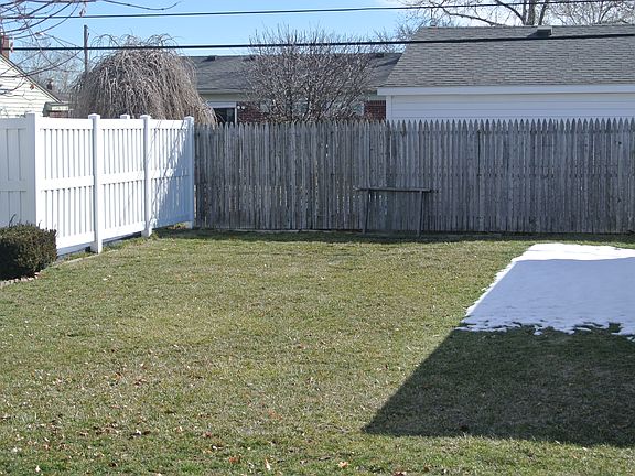 4th image of 6136 Dwight St