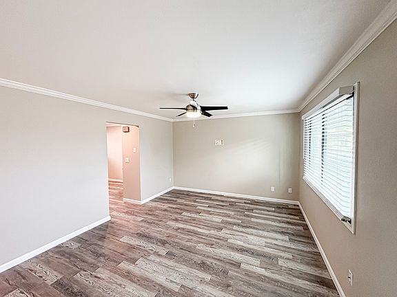 2nd image of 515 E Dunbar Dr #13