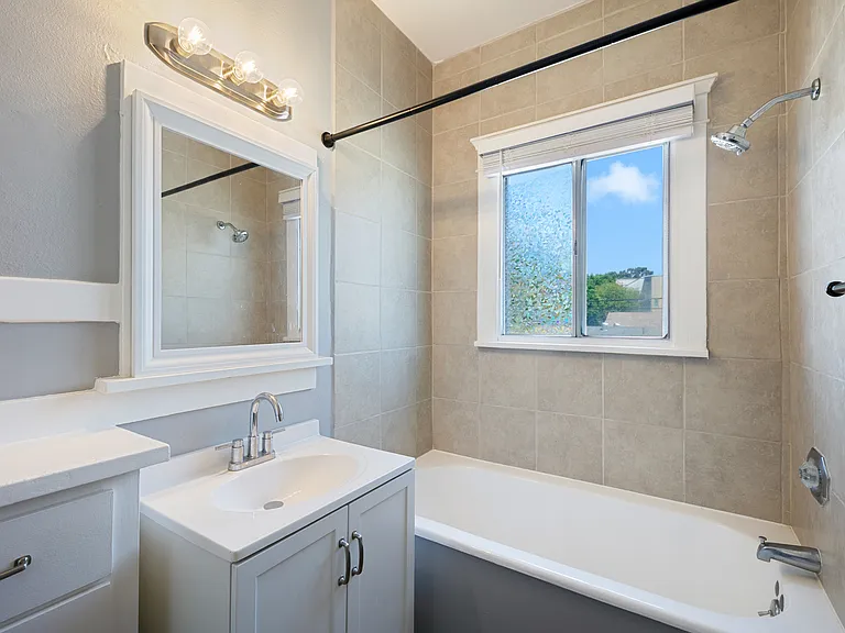 238 Gaviota Ave — Photo 12