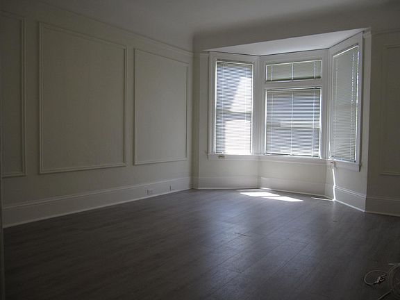 2nd image of 460 14th St APT 5