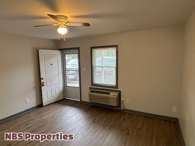 867 N Gallaher View Road Northwestunit #207 — Photo 2