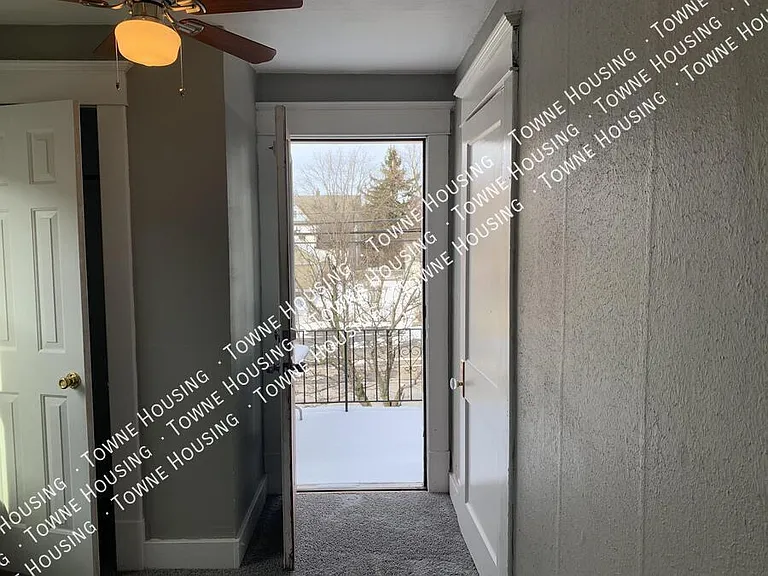 1139 Walden Ave #UPPER FRONT — Photo 8