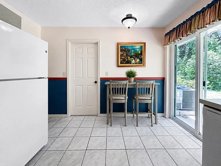 1750 Atrium Dr — Photo 7
