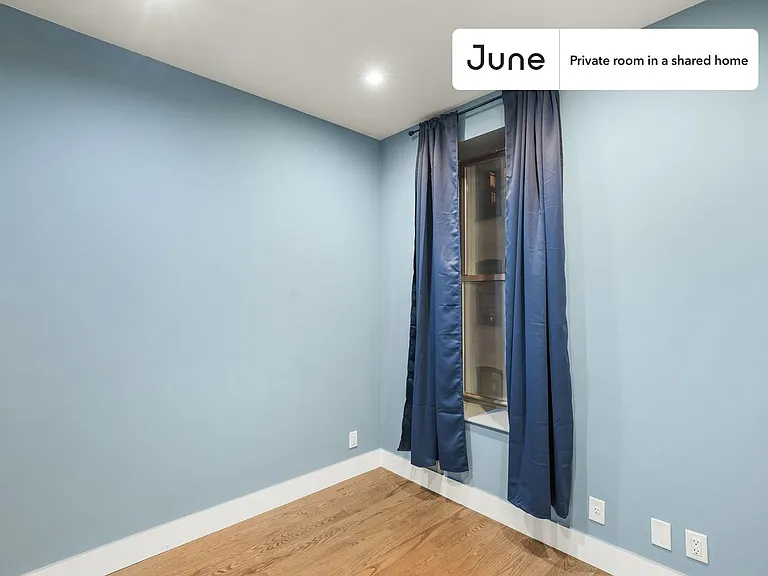 301 Saint Nicholas Ave #D — Photo 2