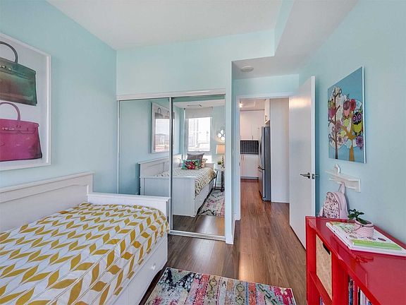 4th image of 260 Sackville St #510