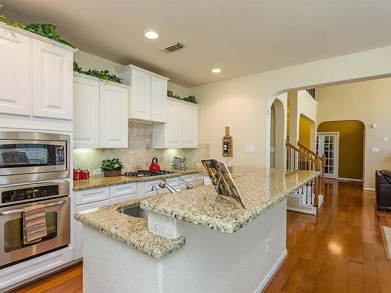 6639 Larocke Trl — Photo 9