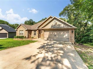 2 Inez Cir, Bella Vista, AR 72715