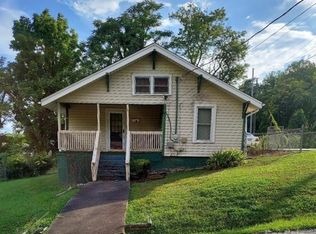 611 Prospect St NW, Lenoir, NC 28645