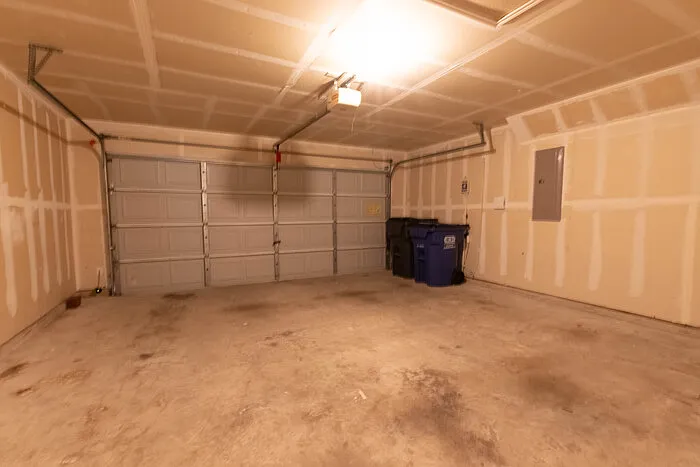 2405 Spruce Ct — Photo 14