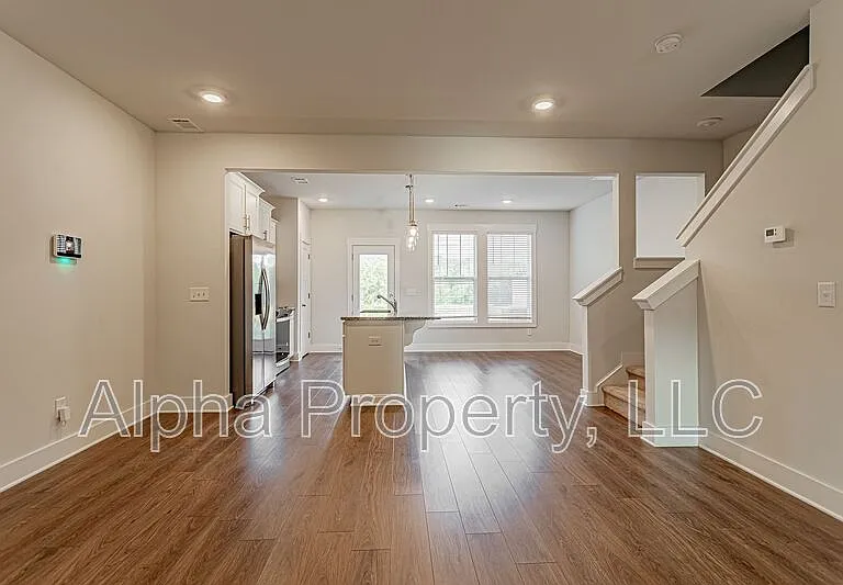 32 Mardale Ln — Photo 6