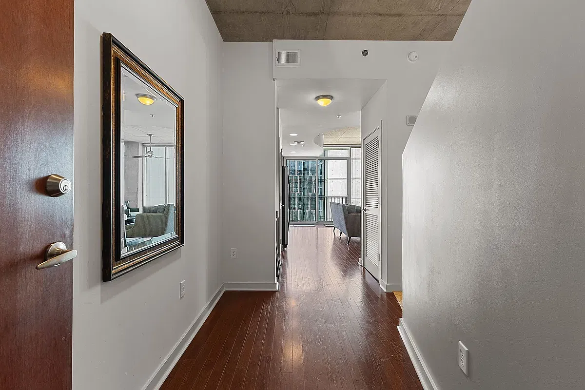 1 bed, 720 sqft, $1,995 — Photo 3