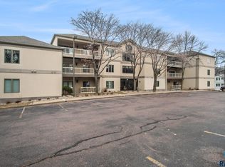 1210 W 57th St #206, Sioux Falls, SD 57105