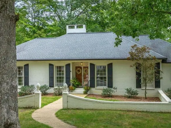 1102 Havenwood Dr, Signal Mountain, TN 37377