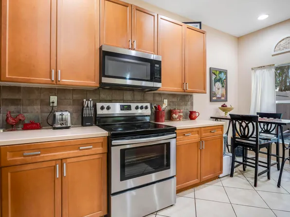 183 Lake Monterey Cir, Boynton Beach, FL 33426