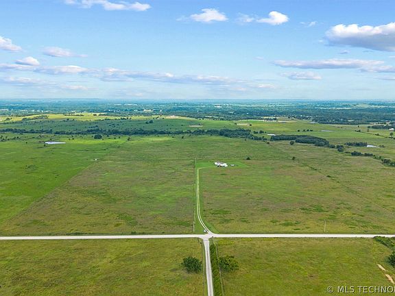 5th image of 24383 N 4040th Rd