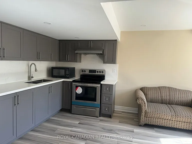 684 Linden Dr #BASEMENT — Photo 9